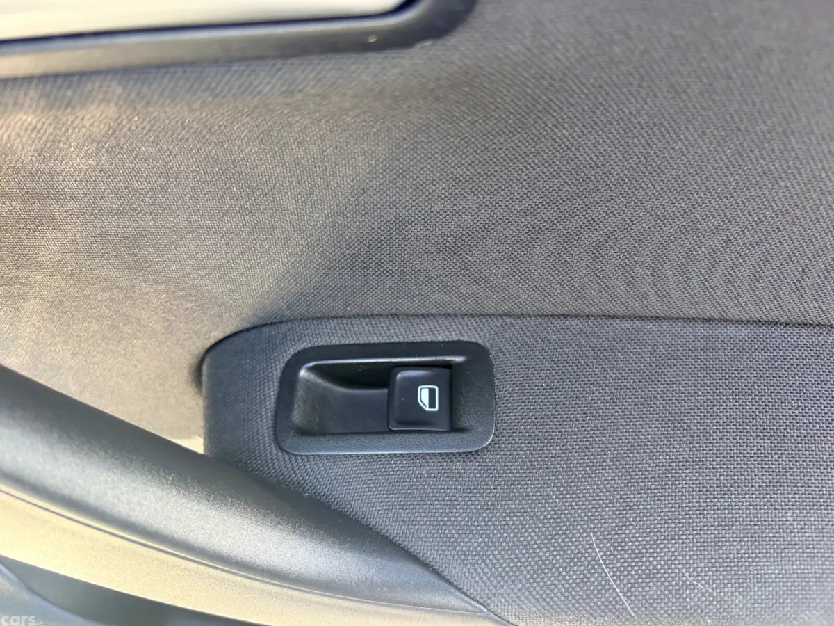 Volkswagen Polo Hatchback, Petrol, 2017, White