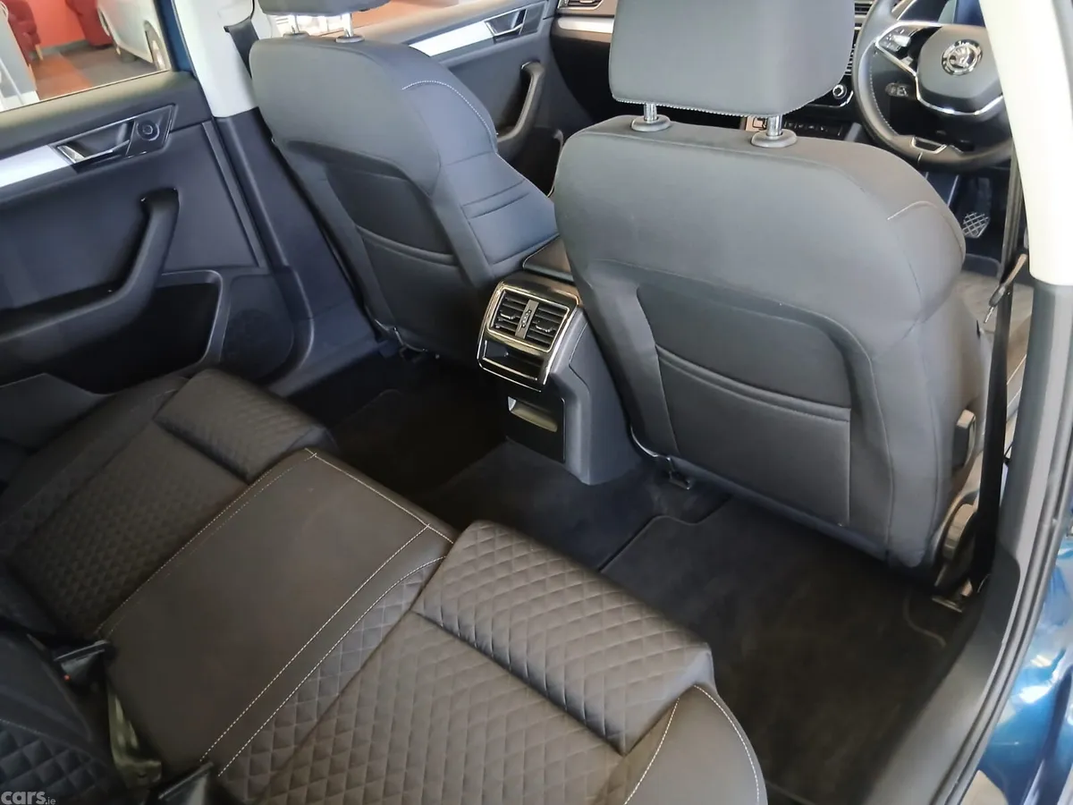 Skoda Superb Saloon, Diesel, 2022, Blue