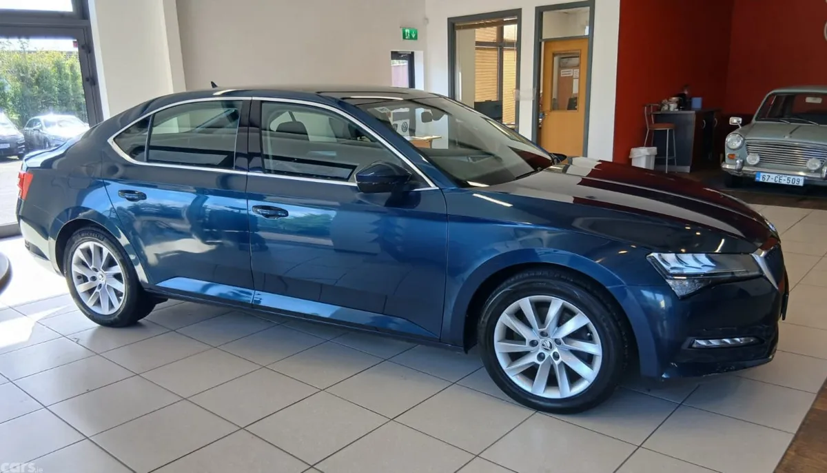 Skoda Superb Saloon, Diesel, 2022, Blue
