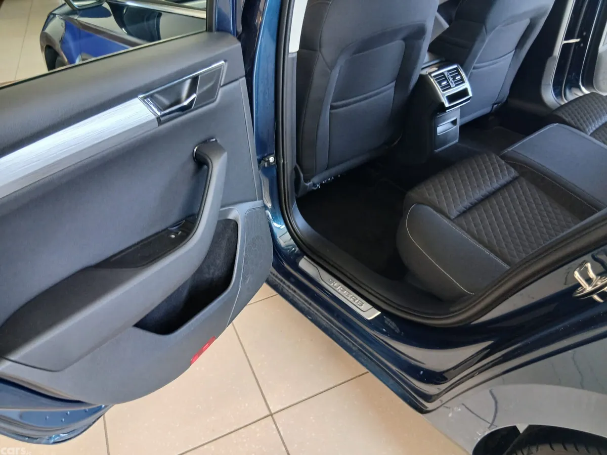 Skoda Superb Saloon, Diesel, 2022, Blue