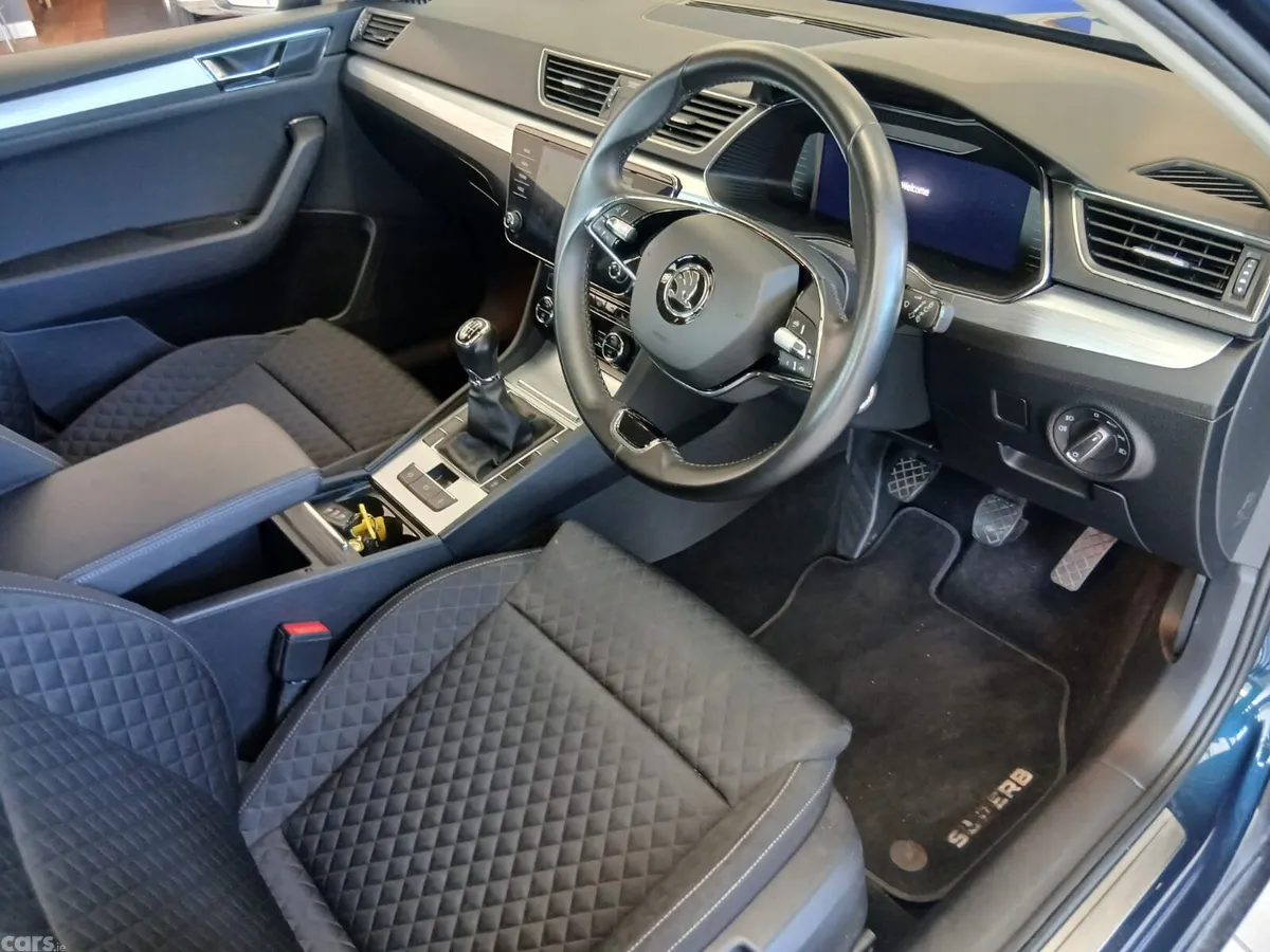 Skoda Superb Saloon, Diesel, 2022, Blue