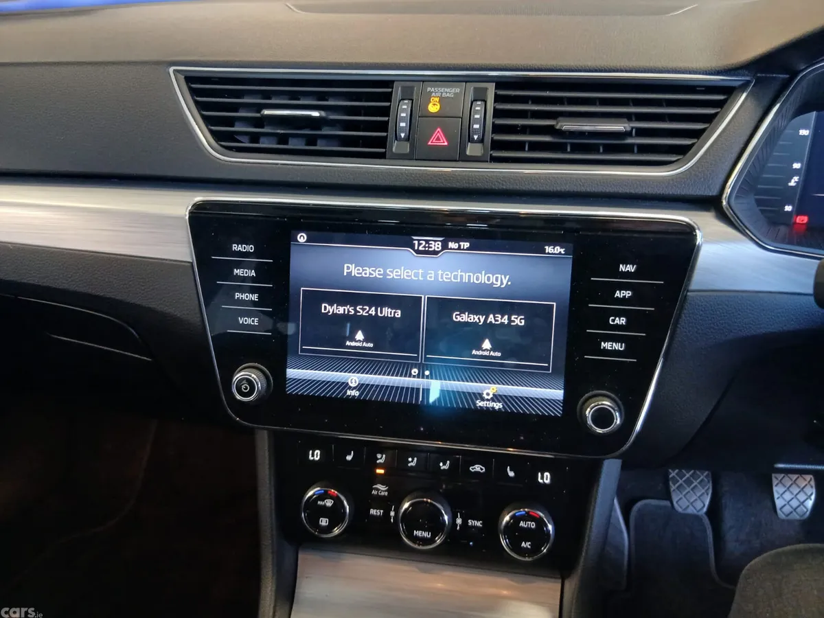 Skoda Superb Saloon, Diesel, 2022, Blue