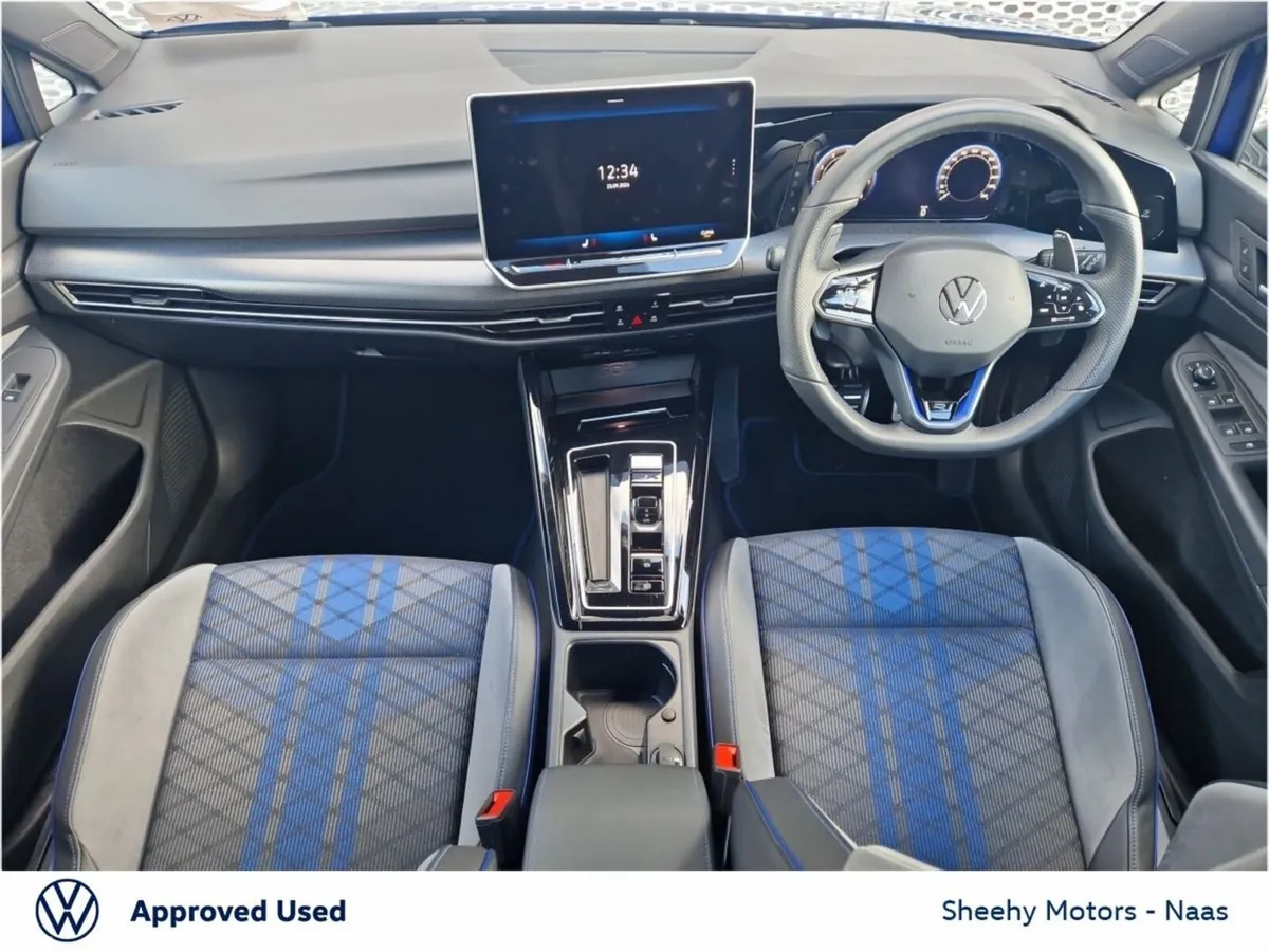Volkswagen Golf Hatchback, Petrol, 2025, Blue