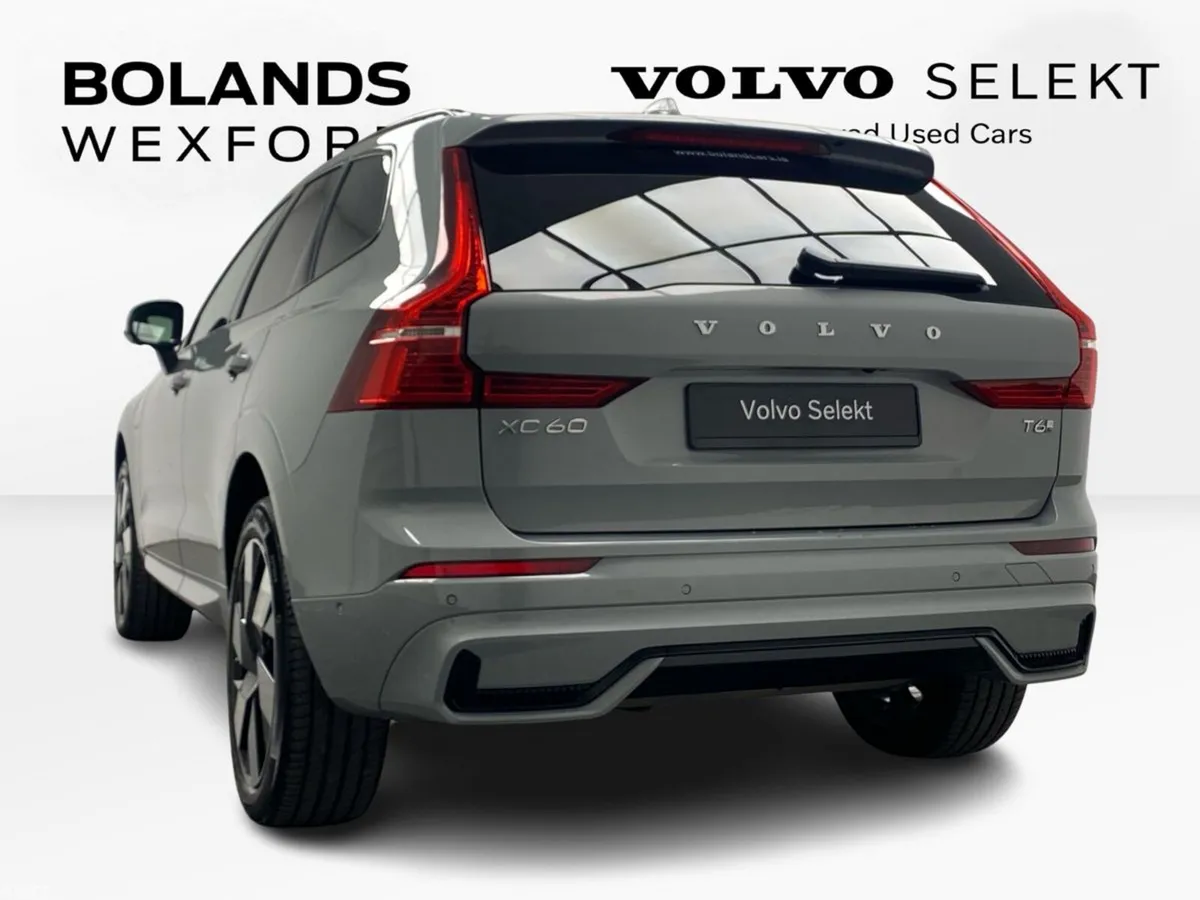 Volvo XC60 SUV, Petrol Plug-in Hybrid, 2025, Grey