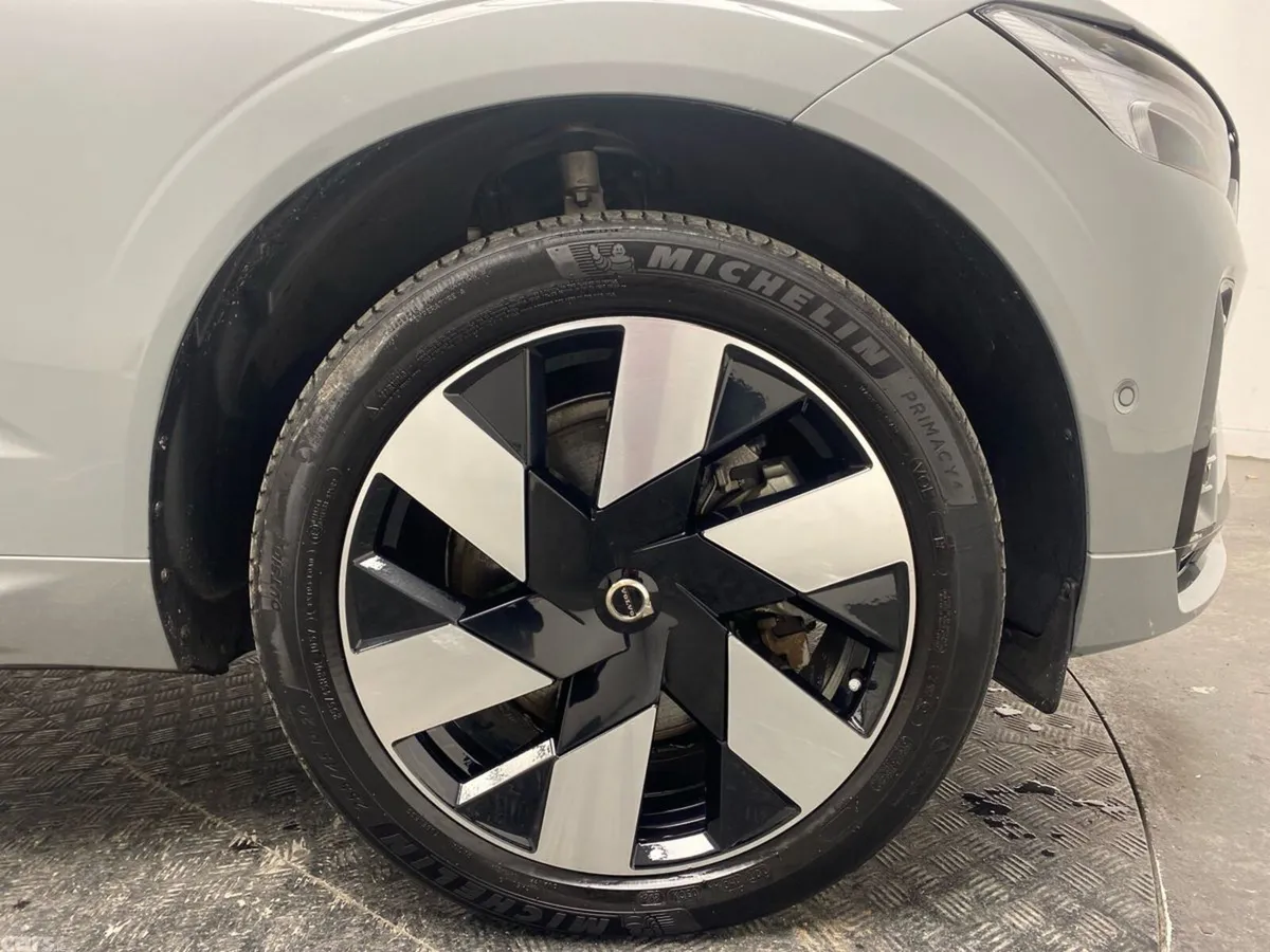 Volvo XC60 SUV, Petrol Plug-in Hybrid, 2025, Grey