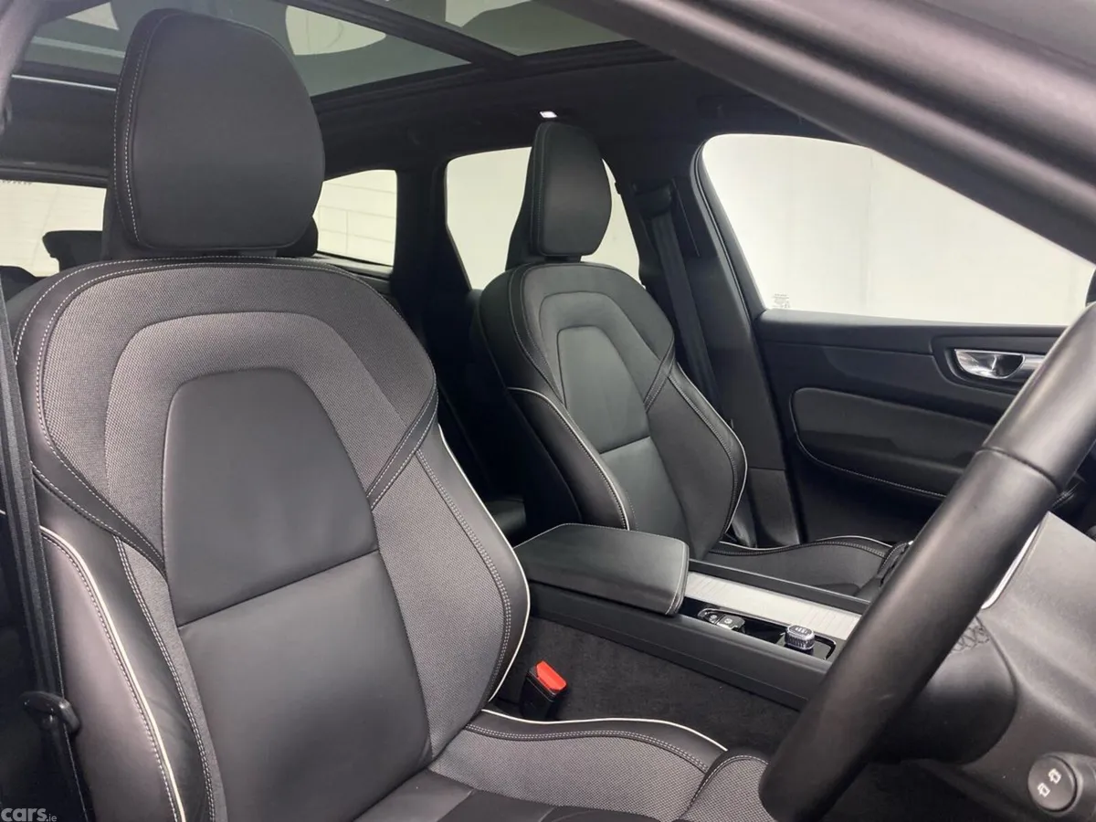 Volvo XC60 SUV, Petrol Plug-in Hybrid, 2025, Grey