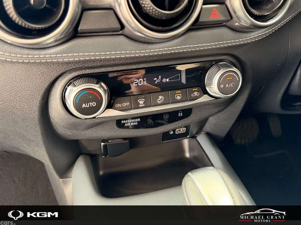 Nissan Juke SUV, Petrol, 2022, White