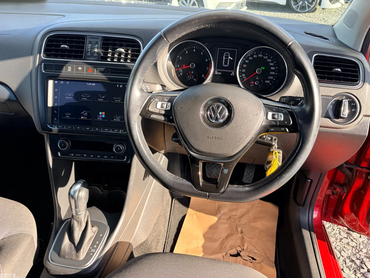 Volkswagen Polo Hatchback, Petrol, 2016, Red