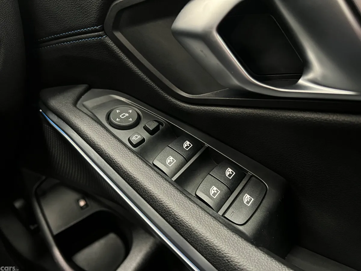 BMW 3-Series Saloon, Petrol Hybrid, 2023, Black