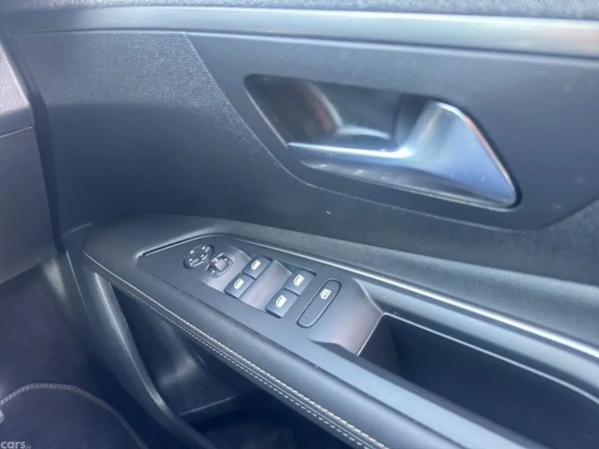 Peugeot 3008 Hatchback, Diesel, 2019, Grey