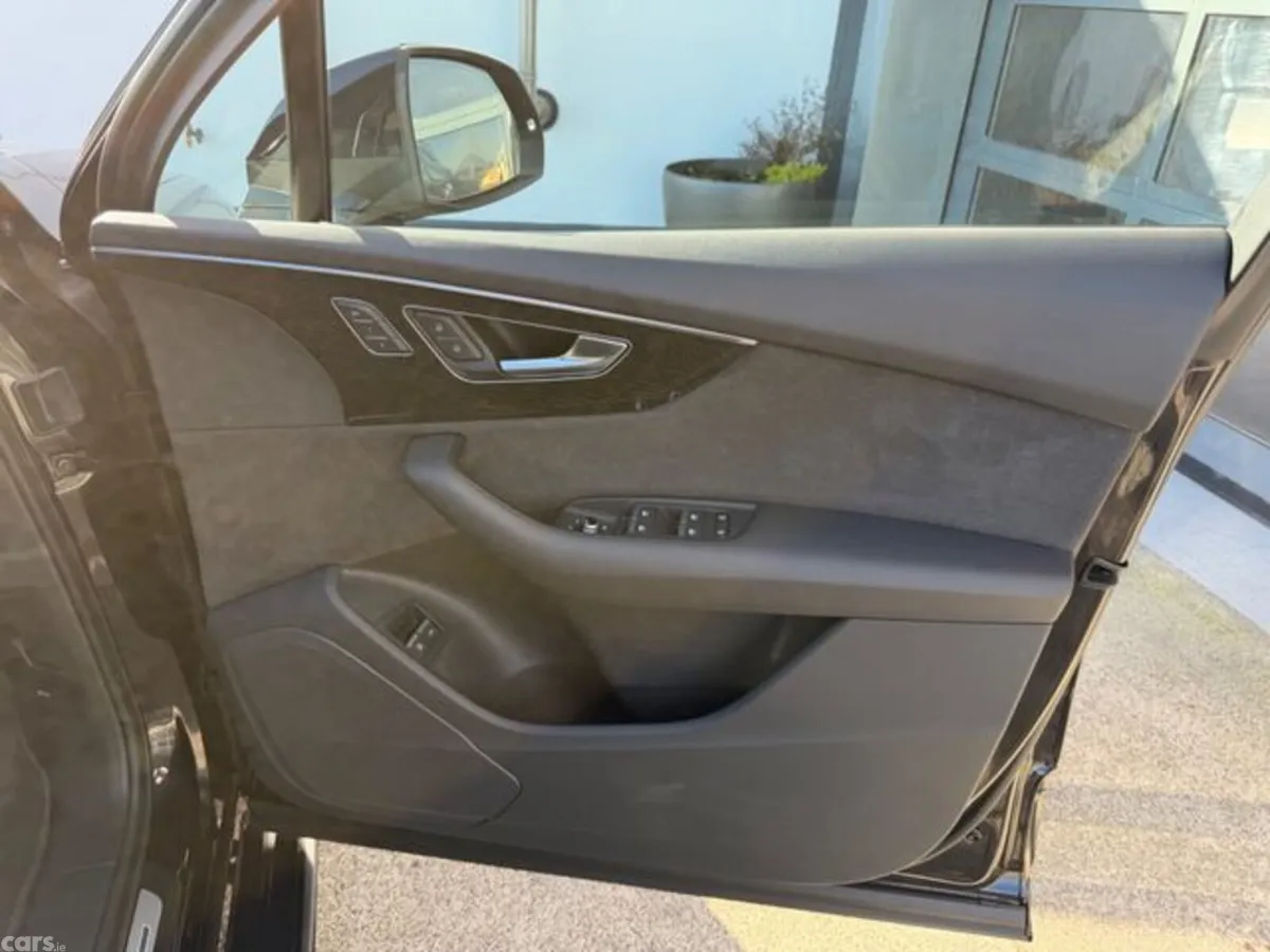 Audi Q7 SUV, Petrol Plug-in Hybrid, 2021, Black