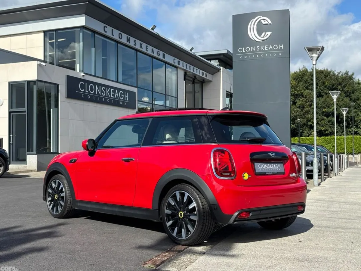 Mini Cooper Hatchback, Electric, 2022, Red