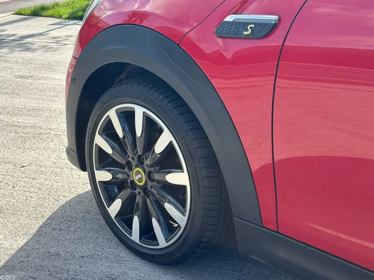 Mini Cooper Hatchback, Electric, 2022, Red