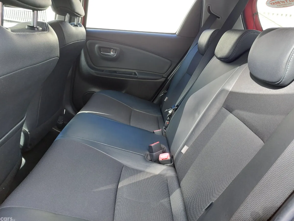 Toyota Yaris Hatchback, Petrol Hybrid, 2016, Red