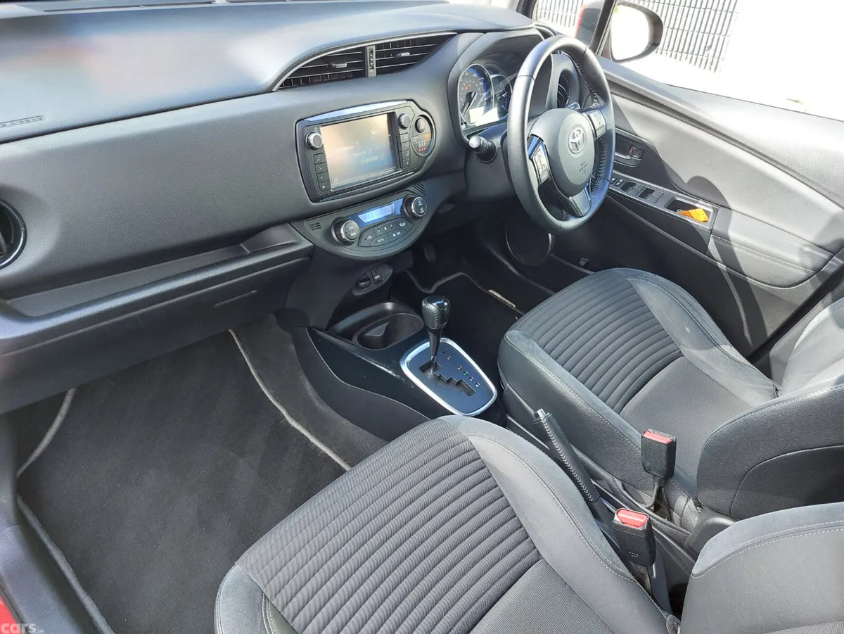 Toyota Yaris Hatchback, Petrol Hybrid, 2016, Red