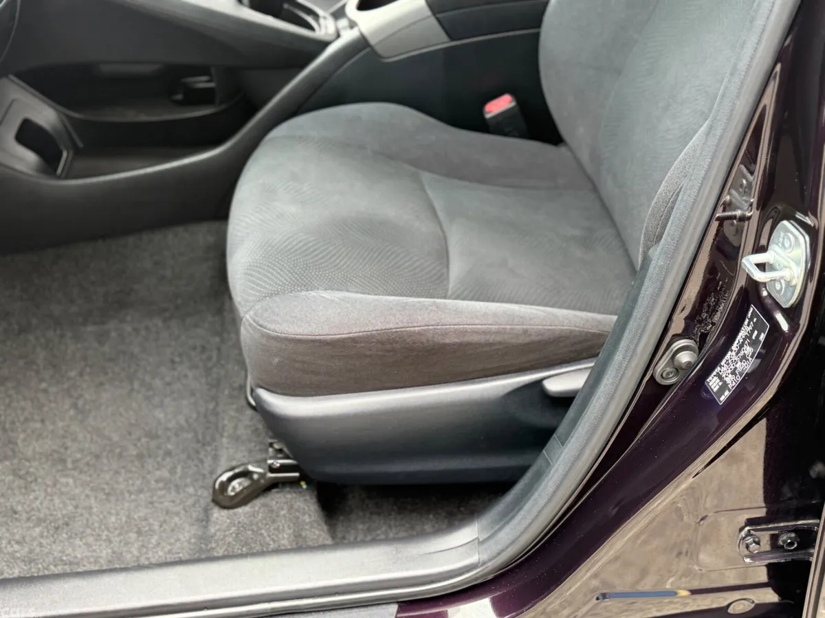 Toyota Prius Hatchback, Petrol Hybrid, 2015, Brown