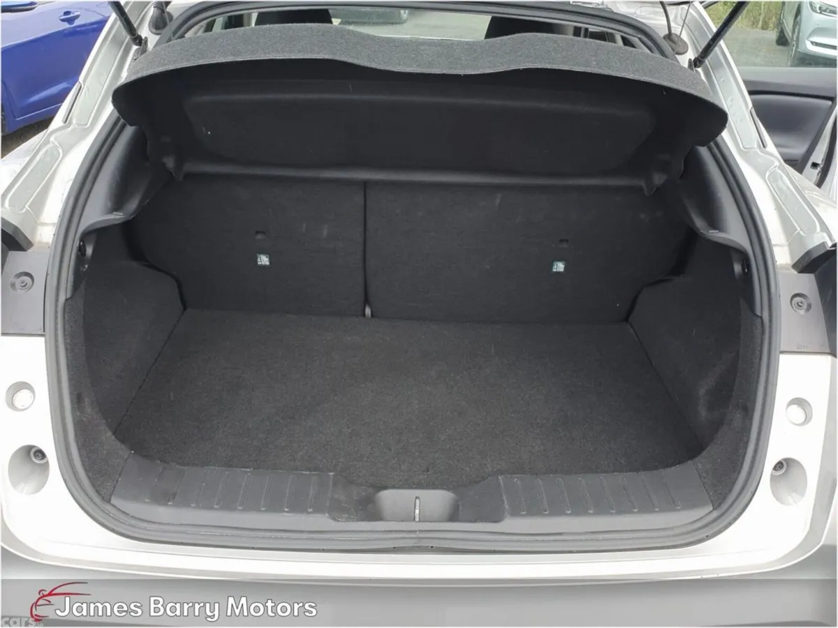 Nissan Juke SUV, Petrol Hybrid, 2026, Grey