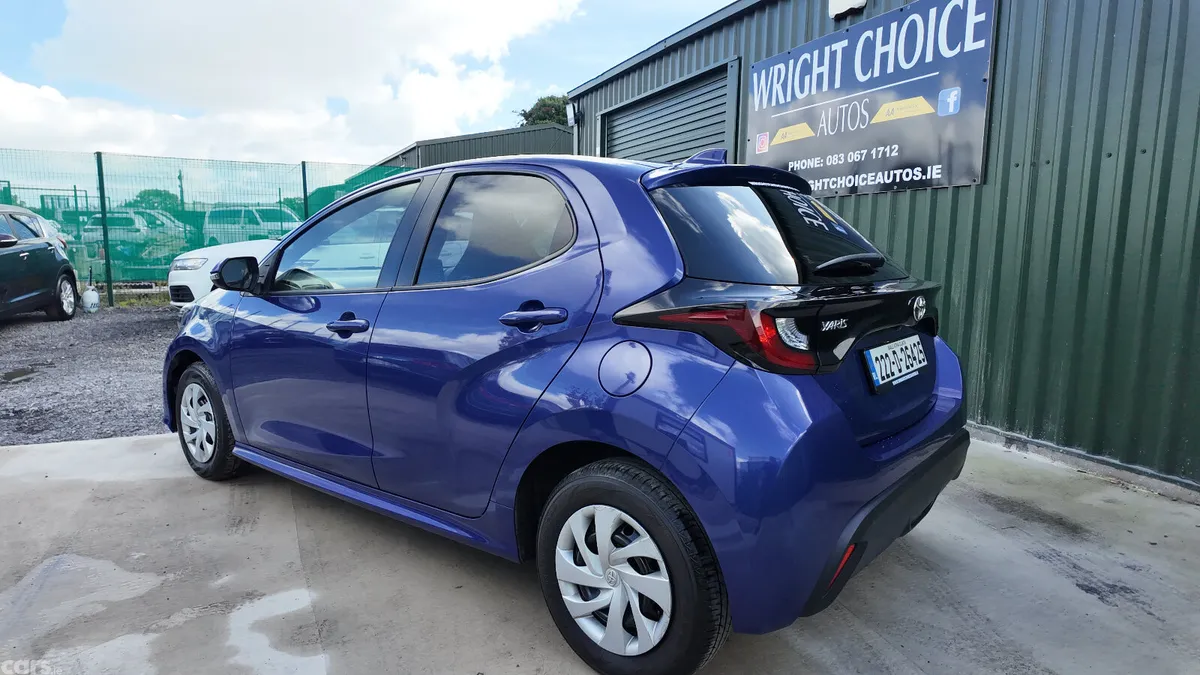 Toyota Yaris Hatchback, Petrol, 2022, Blue