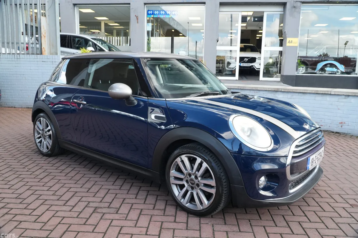 Mini Cooper Hatchback, Diesel, 2018, Blue