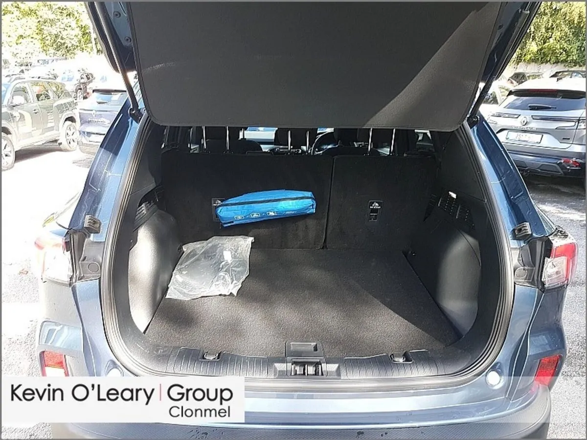 Ford Kuga SUV, Petrol Hybrid, 2022, Blue