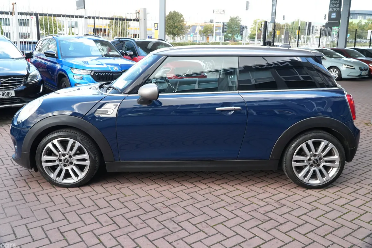 Mini Cooper Hatchback, Diesel, 2018, Blue