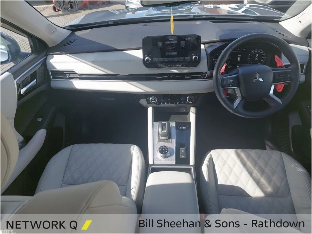 Mitsubishi Outlander SUV, Petrol Plug-in Hybrid, 2023, Silver