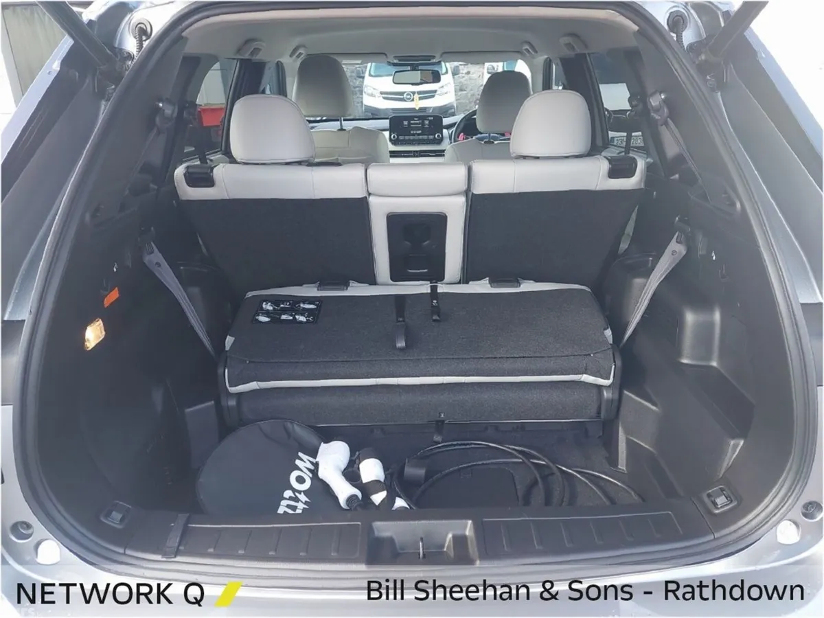 Mitsubishi Outlander SUV, Petrol Plug-in Hybrid, 2023, Silver