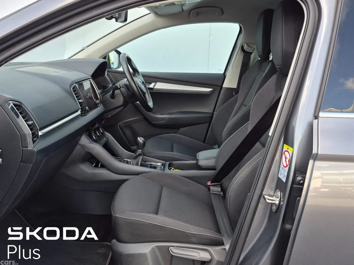Skoda Karoq Estate, Petrol, 2023, Grey