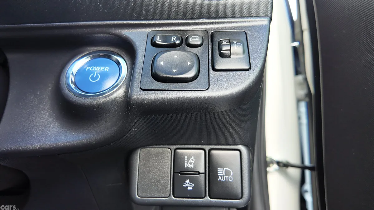 Toyota Aqua Hatchback, Petrol Hybrid, 2020, White