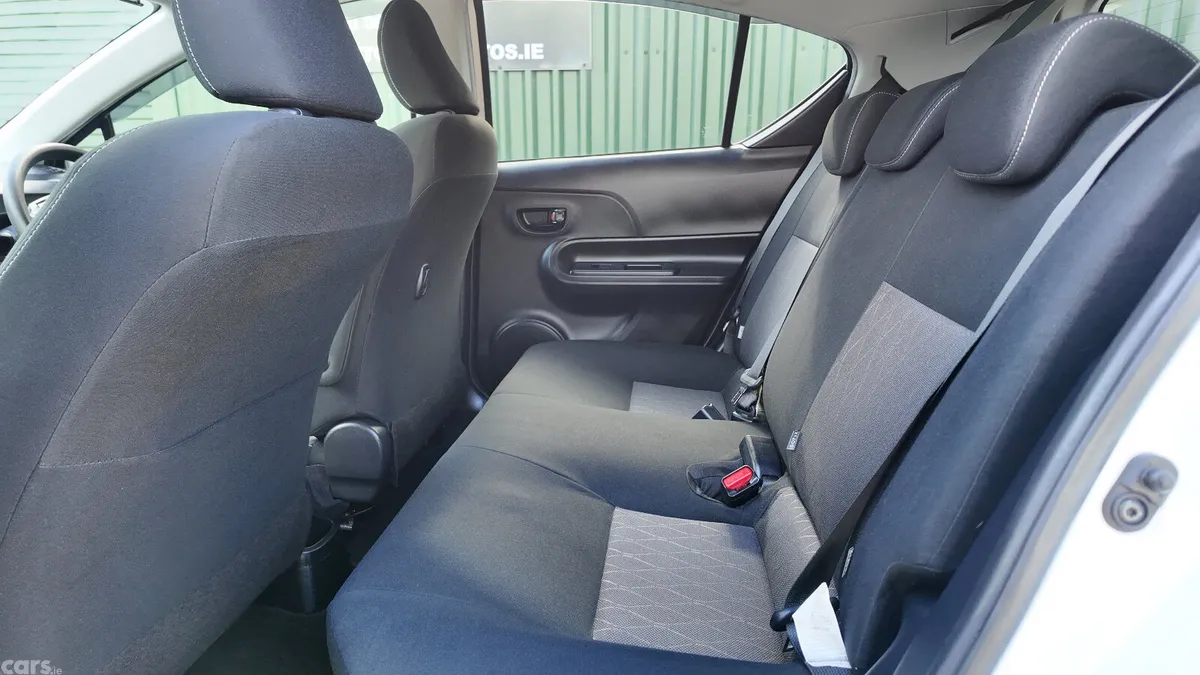 Toyota Aqua Hatchback, Petrol Hybrid, 2020, White