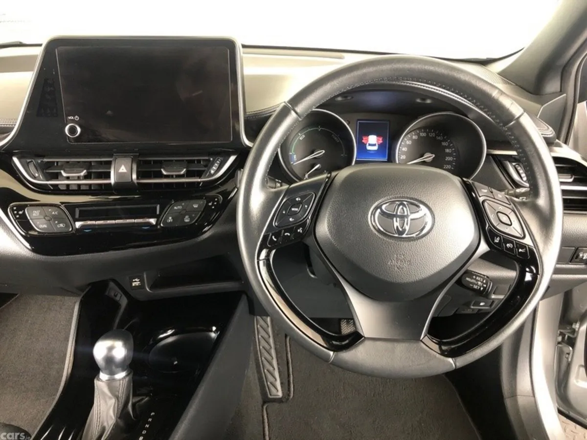 Toyota C-HR SUV, Petrol Hybrid, 2023, Silver