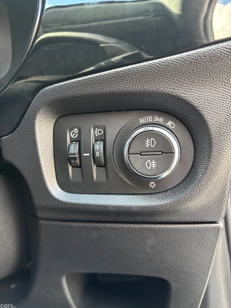 Opel Corsa Hatchback, Petrol, 2023, Grey