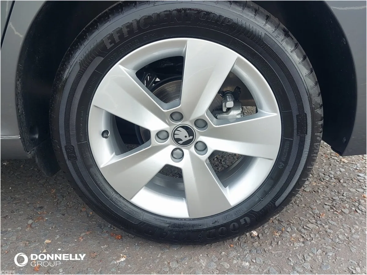 Skoda Scala Hatchback, Petrol, 2026, Grey