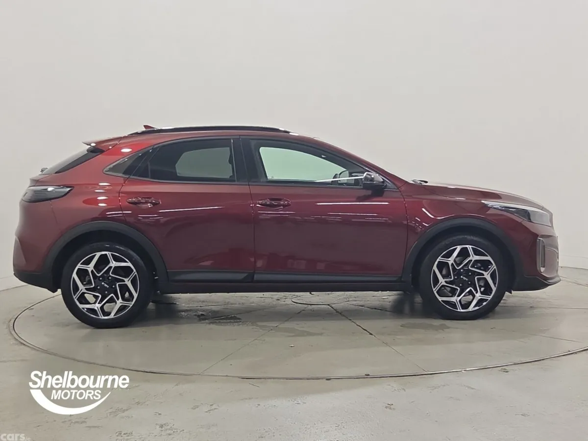 Kia XCeed Hatchback, Petrol, 2026, Red