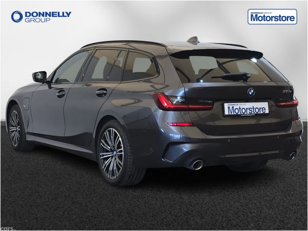BMW 3-Series Estate, Petrol Hybrid, 2022, Grey