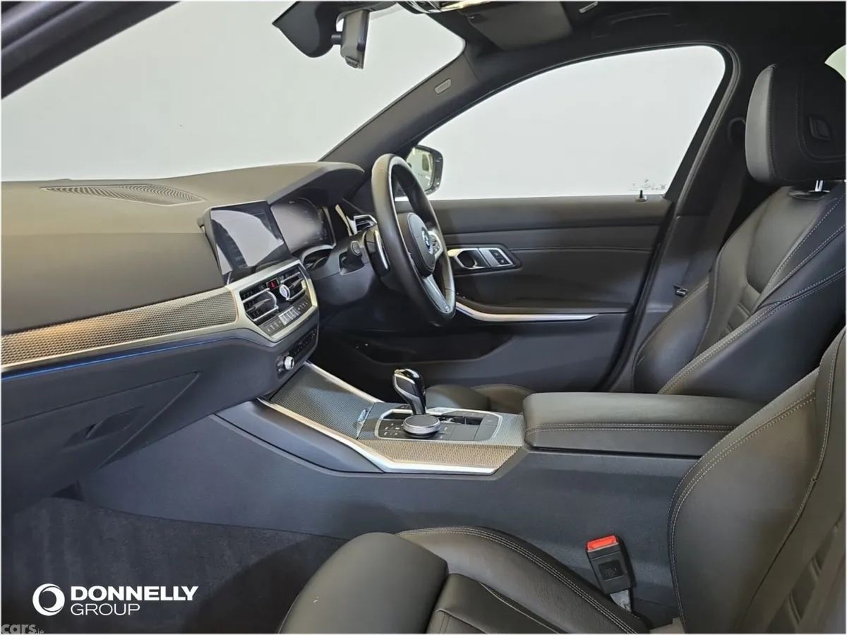 BMW 3-Series Estate, Petrol Hybrid, 2022, Grey