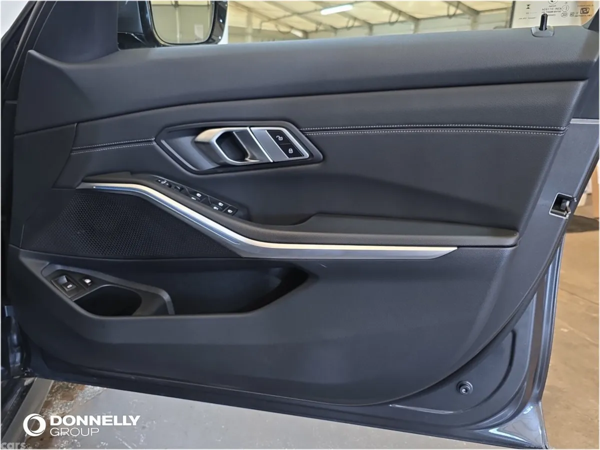 BMW 3-Series Estate, Petrol Hybrid, 2022, Grey
