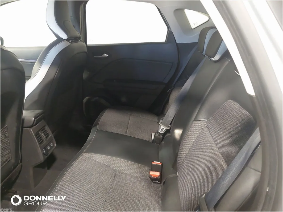 Renault Captur Hatchback, Petrol, 2024, Grey