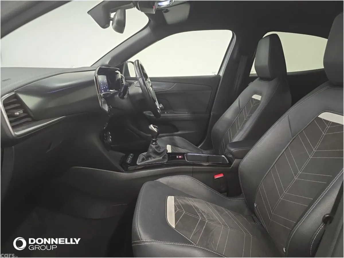 Vauxhall Mokka Hatchback, Petrol, 2023, White