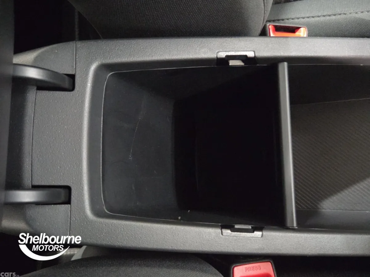 Kia Niro Estate, Petrol Hybrid, 2025, Grey