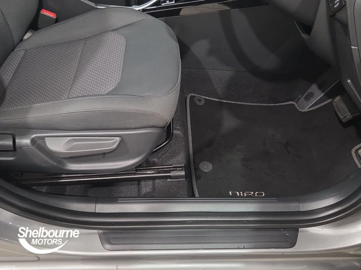 Kia Niro Estate, Petrol Hybrid, 2025, Grey