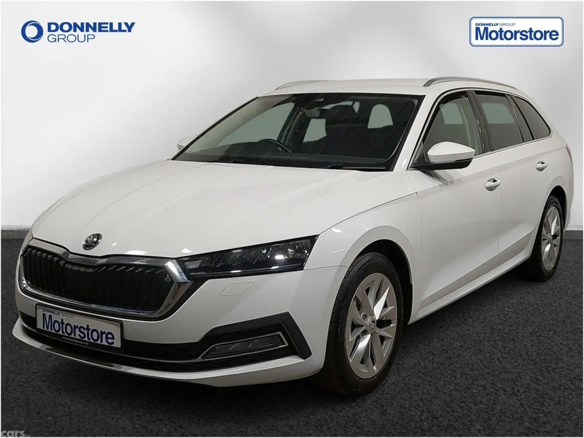 Skoda Octavia Estate, Diesel, 2023, White