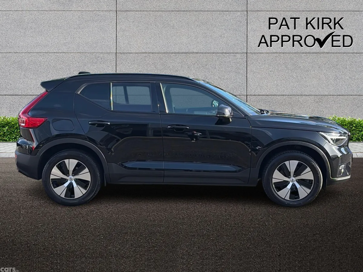 Volvo XC40 SUV, Petrol Hybrid, 2023, Black