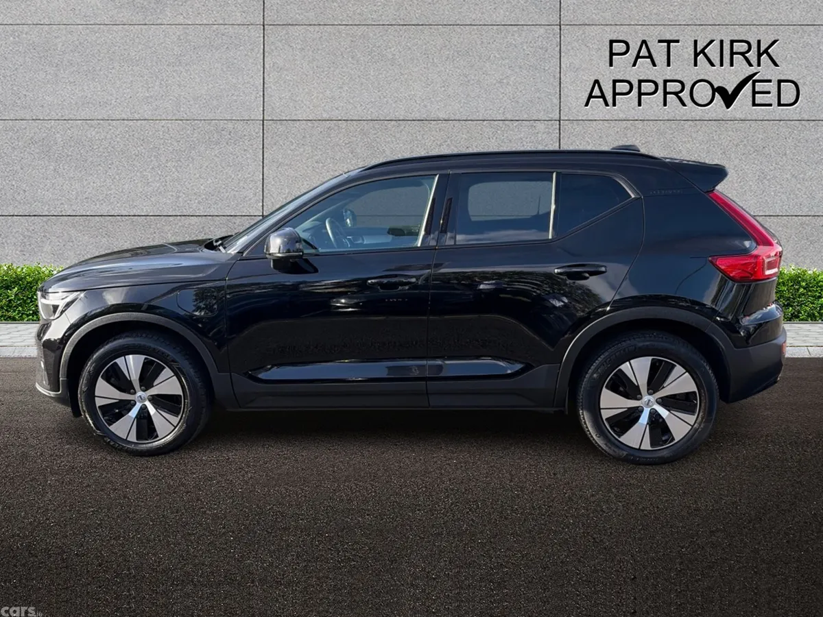 Volvo XC40 SUV, Petrol Hybrid, 2023, Black