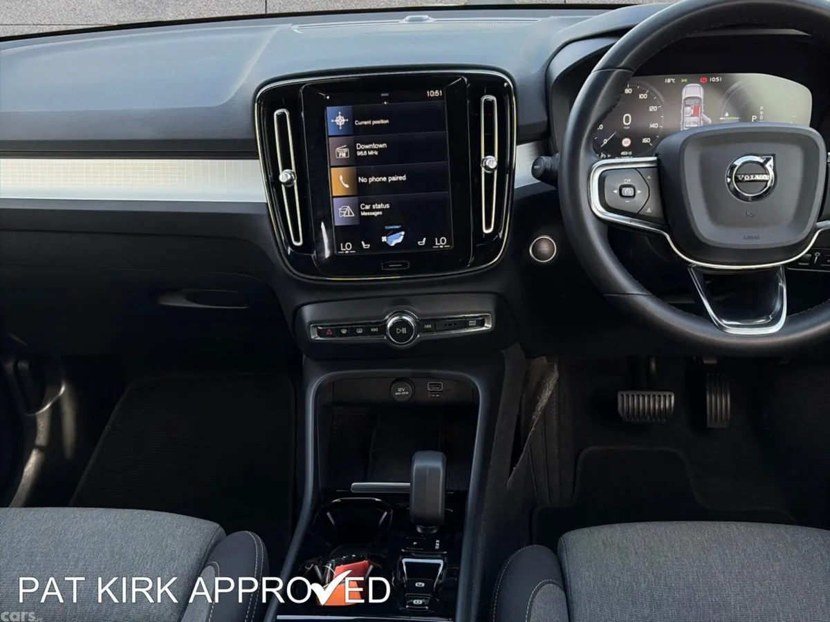 Volvo XC40 SUV, Petrol Hybrid, 2023, Black