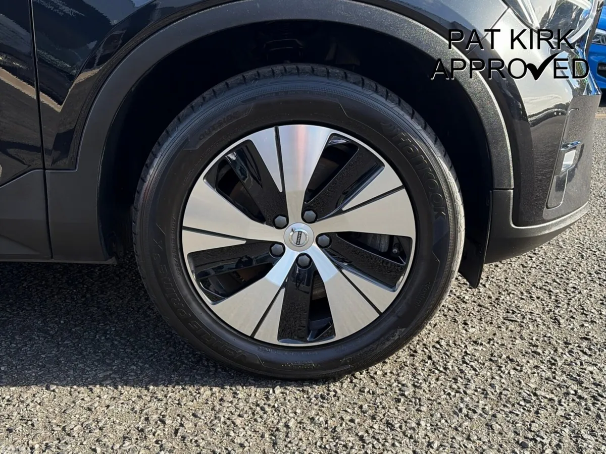 Volvo XC40 SUV, Petrol Hybrid, 2023, Black