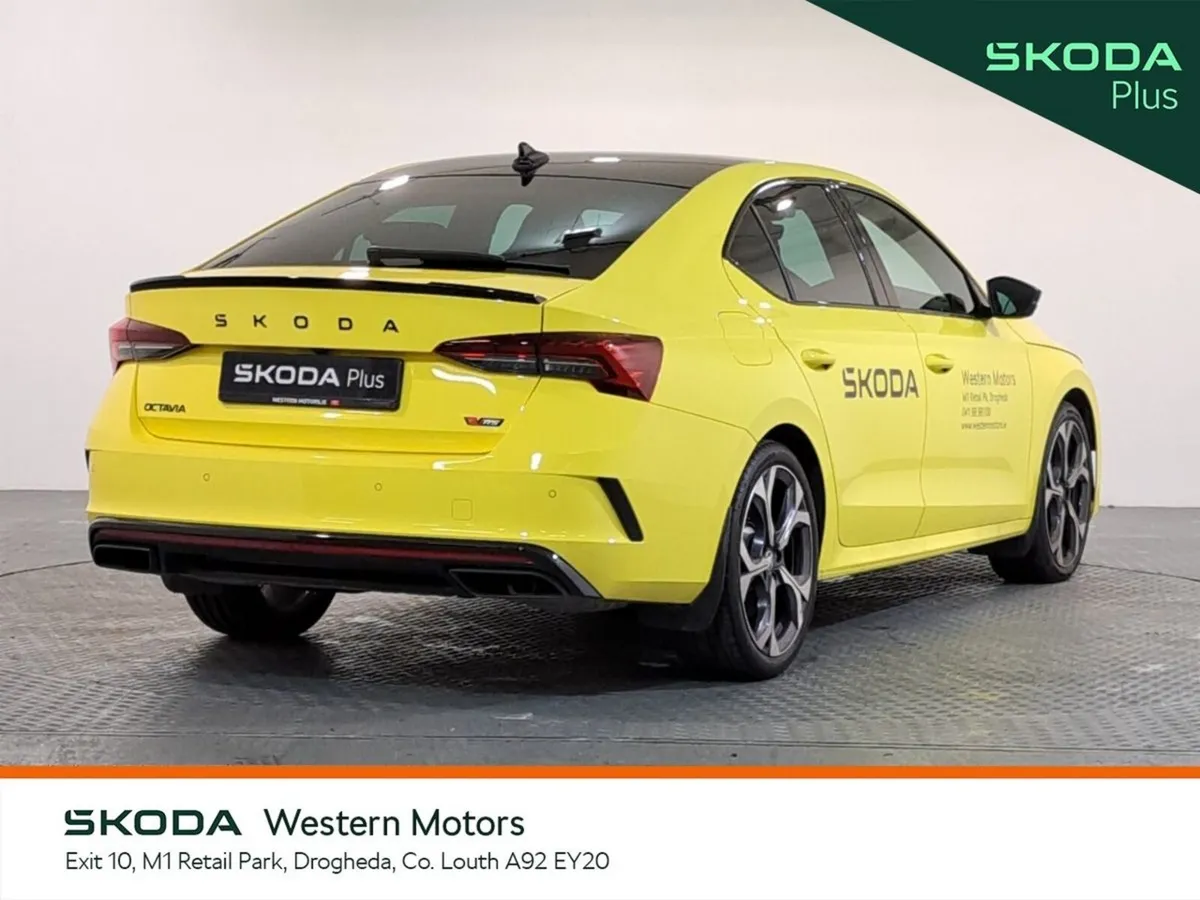 Skoda Octavia Saloon, Petrol, 2026, Yellow