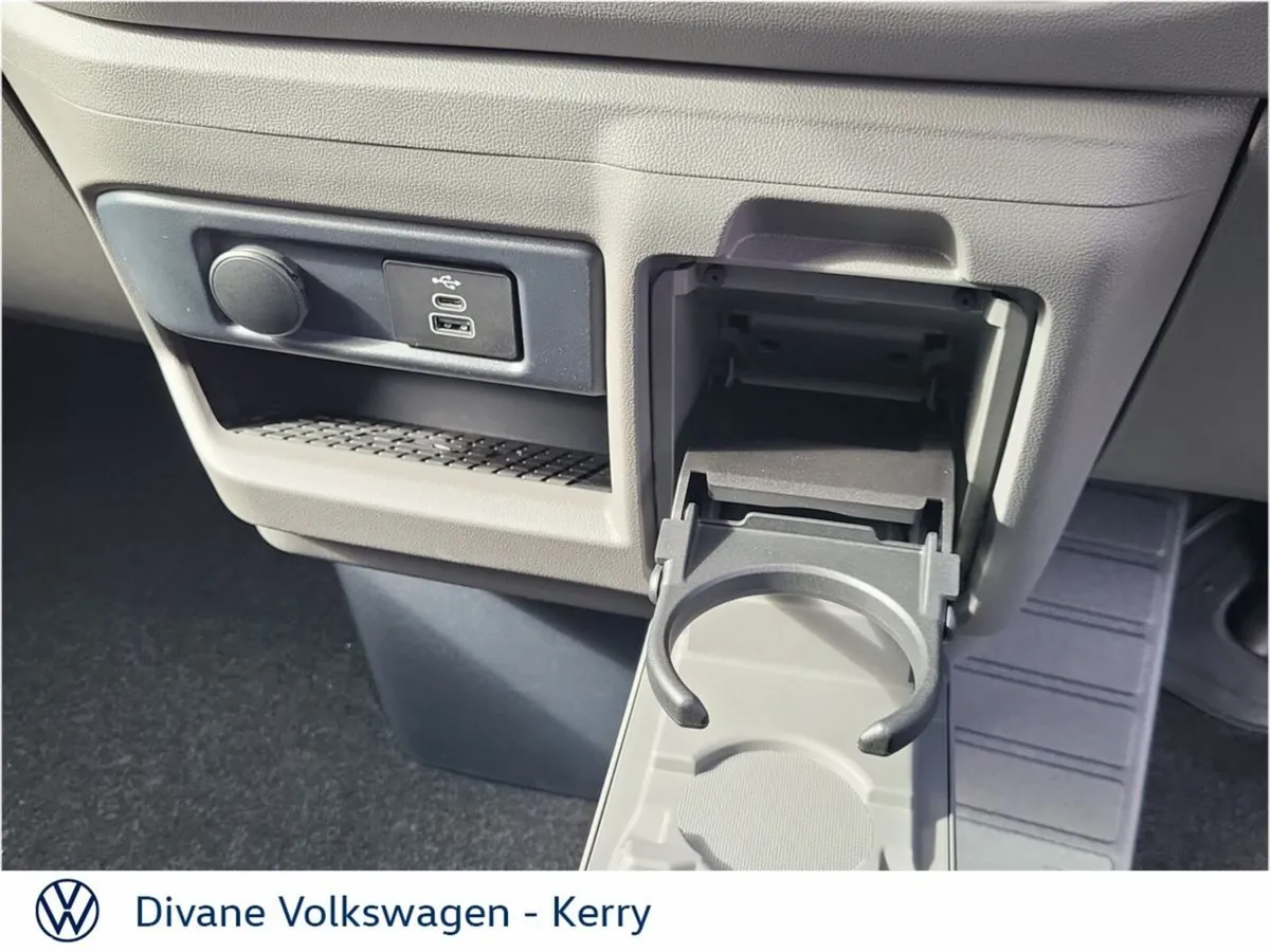 Volkswagen Caravelle MPV, Petrol Plug-in Hybrid, 2027, Grey