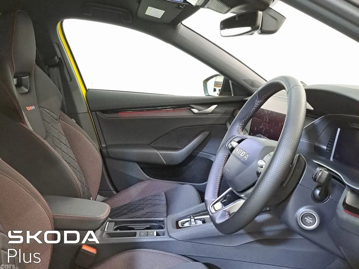 Skoda Octavia Saloon, Petrol, 2026, Yellow