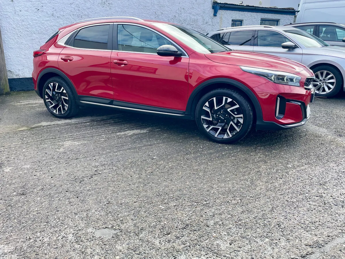 Kia XCeed Hatchback, Petrol Plug-in Hybrid, 2023, Red